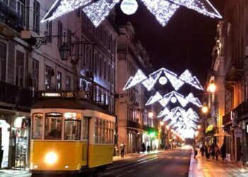 Circulação no Natal sem restrições e festas de Ano Novo proibidas. Acompanhe as novas medidas