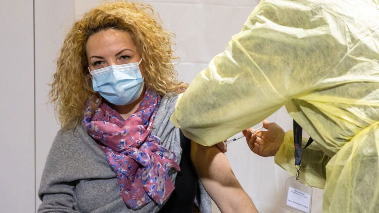 Luxemburgo. Enfermeira portuguesa foi a primeira a ser vacinada contra a covid-19 11 Luxemburgo. Enfermeira portuguesa foi a primeira a ser vacinada contra a covid-19