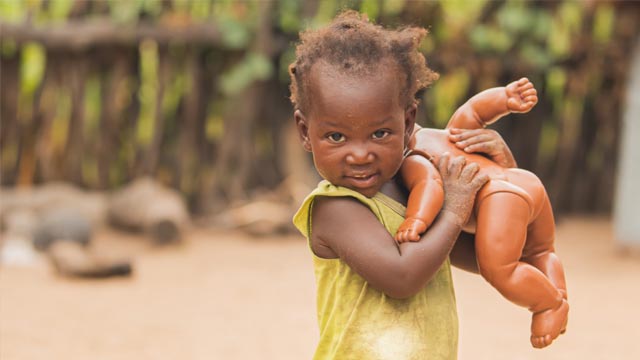 ONU junta-se a Angola para levar alimentos a 1 milhão de crianças em Luanda 11 ONU junta-se a Angola para levar alimentos a 1 milhão de crianças em Luanda