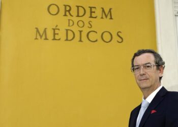 Para o vírus “não existe Natal nem Ano Novo”, alerta Ordem dos Médicos