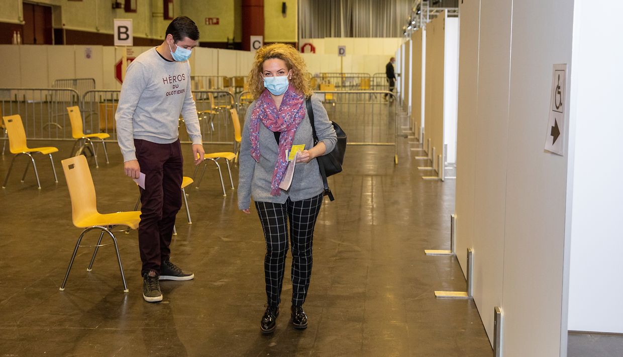 Luxemburgo. Enfermeira portuguesa foi a primeira a ser vacinada contra a covid-19 12 Luxemburgo. Enfermeira portuguesa foi a primeira a ser vacinada contra a covid-19