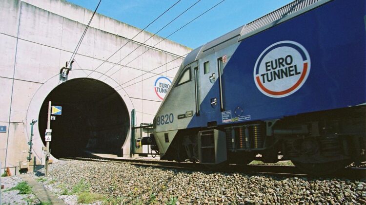 Covid-19. Nova estirpe obriga a reunião entre Paris, Berlim e UE 11 eurotunel