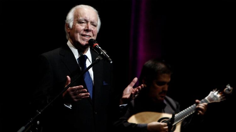 Casas de Fado lamentam perda de "uma das grandes figuras do fado" 11 Carlos do Carmo