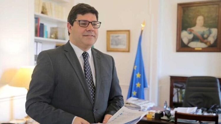 “Desenvolvimento da marca Portugal é essencial” 11 “Desenvolvimento da marca Portugal é essencial”