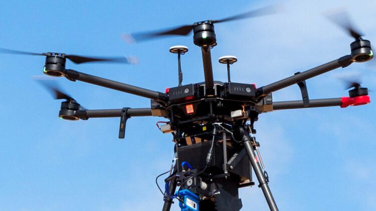 com drone brasileiro