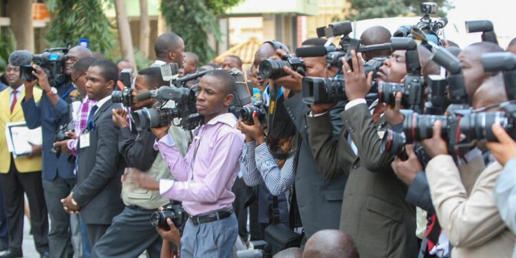 Angola vai atualizar legislação da Comunicação Social 11 Comunicação Social Angola