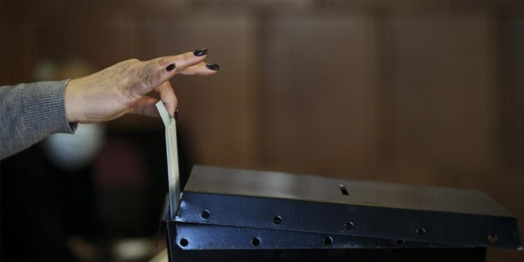 Autarcas independentes admitem criar partido 11 Autarcas independentes admitem criar partido