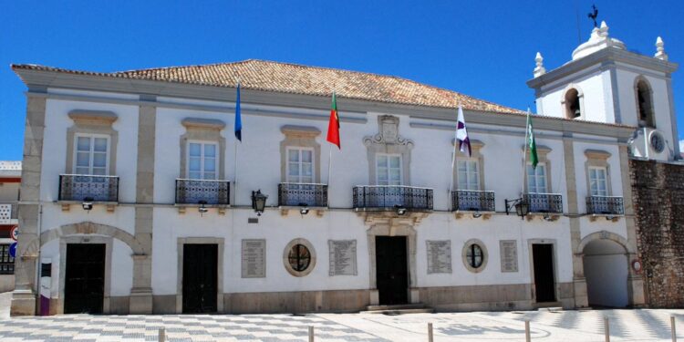 Autárquicas: AR discute no final de março projeto do PSD para adiar eleições 11 Autárquicas