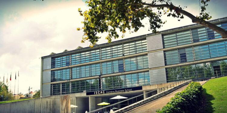 Teletrabalho pode fazer aumentar natalidade na Europa 11 Coimbra Business School