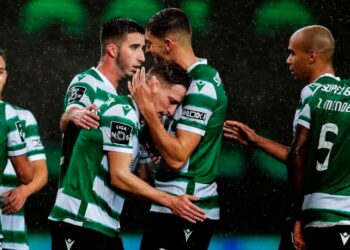 Sporting vence Portimonense e alarga vantagem na liderança