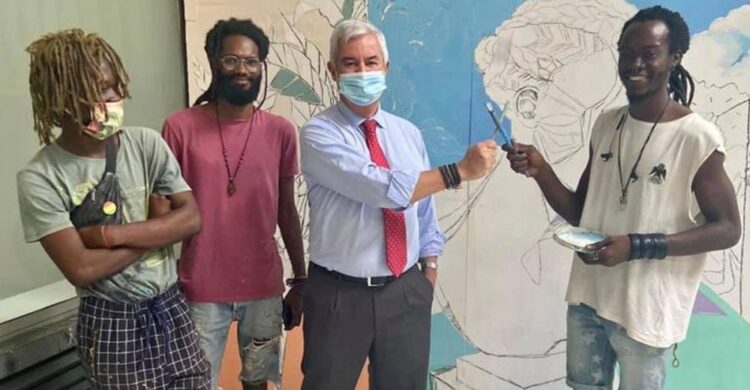 Angola: Centro Cultural Português em Luanda inaugura mural 11 Angola