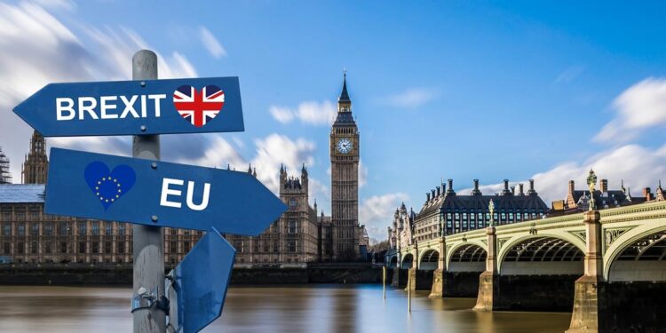 Devido ao Brexit 43% das empresas financeiras retiraram ou podem retirar operações 11 Devido ao Brexit 43% das empresas financeiras retiraram ou podem retirar operações