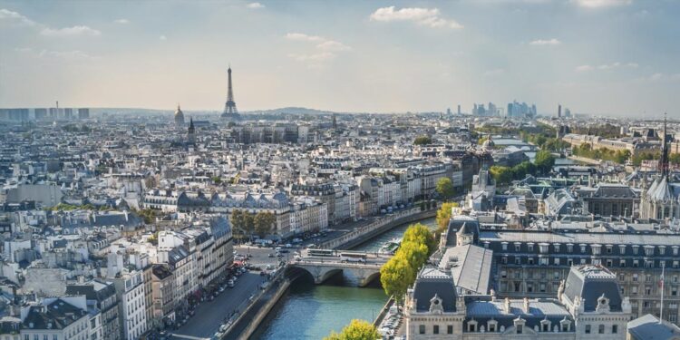 França em situação crítica por causa da Covid-19 11 França