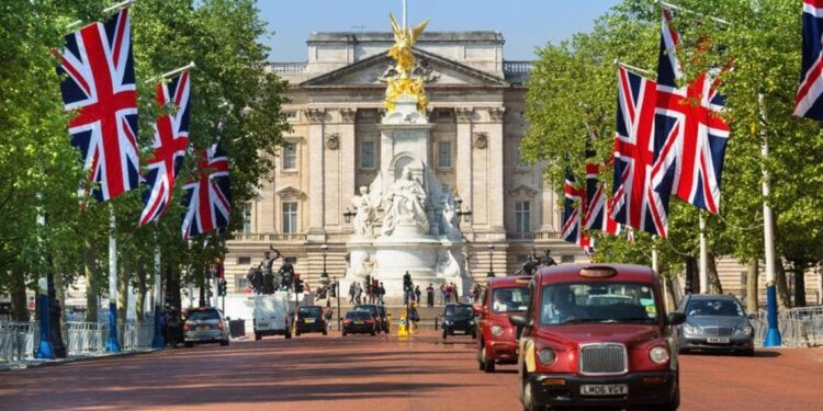 Reino Unido: Governo britânico revela número de portugueses com residência até 31 de dezembro 11 Reino Unido