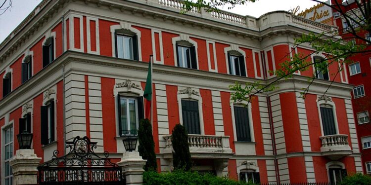 Venezuela: Embaixada de Portugal cria página no Facebook para divulgar informações 11 Venezuela: Embaixada de Portugal