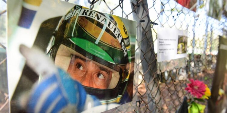 Macau: Museu do Grande Prémio apresenta escultura de Vhils em homenagem a Ayrton Senna 11 Vhils Ayrton Senna