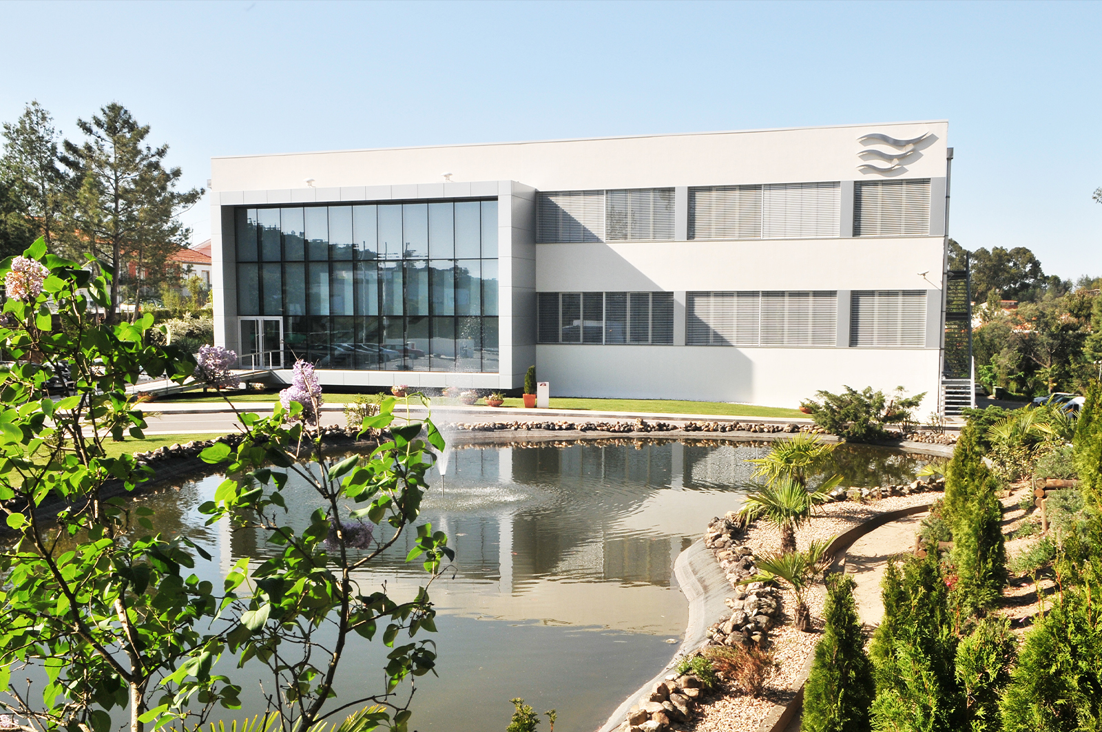 Farmacêutica Bluepharma recruta cem profissionais para nova unidade em Eiras 12 Farmacêutica Bluepharma recruta cem profissionais para nova unidade em Eiras