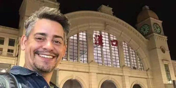 José Renato Peneluppi Jr: China. Brasileiro conta a sua experiência antes e depois do bloqueio de Wuhan 11 empresário brasileiro José Renato Peneluppi Jr