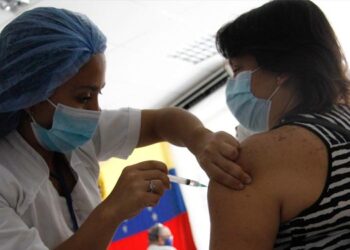 Venezuela inicia este fim de semana "vacinação em massa" da população