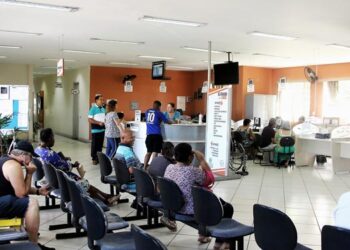 funcionários públicos