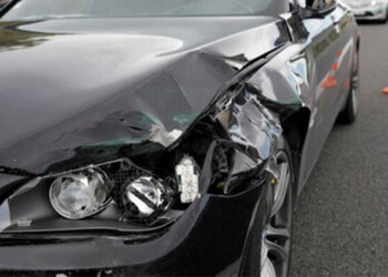 Líder do PSD fez a revelou: "A matrícula 28-VG-24 não consta dos registos, o carro não está registado", afirmou.