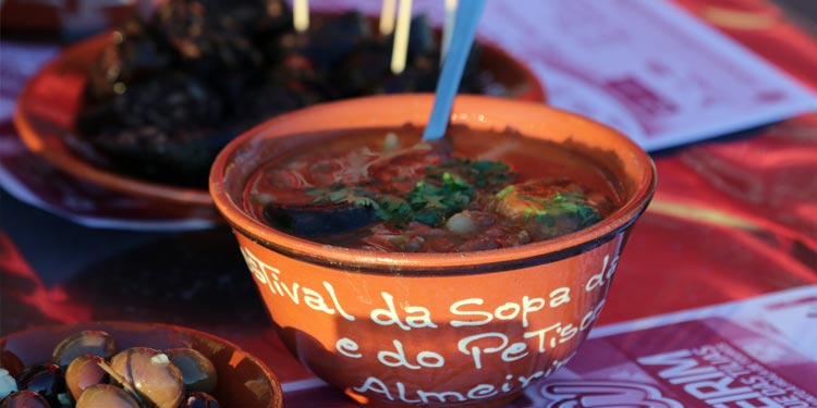 Sopa da Pedra, estrela na mesa durante o mês de junho em Almeirim 11 Sopa da Pedra