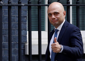 Reino Unido vai alterar regras de isolamento para quem tiver vacinação completa