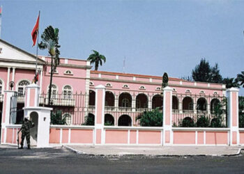 São Tomé/Eleições: Carlos Vila Nova e Guilherme Posser da Costa disputam segunda volta - CEN