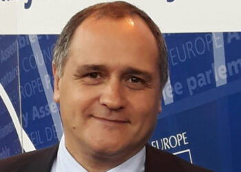 Relatório “Por uma Política Europeia para as Diásporas” aprovado no plenário da Assembleia Parlamentar do Conselho da Europa.