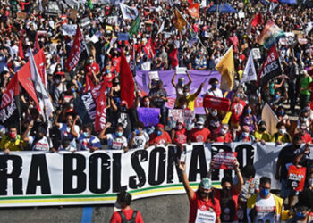 Milhares de brasileiros manifestaram-se em todo o país contra Bolsonaro