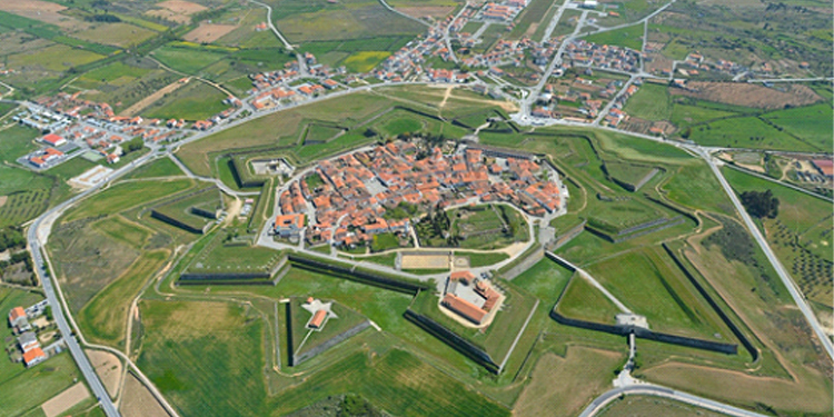 Evocação histórica do cerco de Almeida com uma centena de figurantes 12 Evocação histórica do cerco de Almeida com uma centena de figurantes