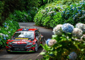 Alexandre Camacho vence Rali Vinho Madeira marcado pela chuva e pelo nevoeiro
