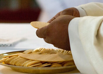 Antigo padre é acusado de crimes sexuais contra menores em Timor-Leste