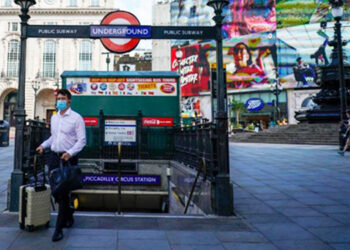 Reino Unido. Governo britânico renuncia ao certificado de vacinação