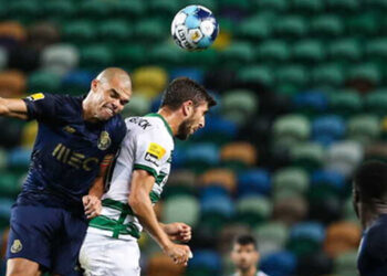 Sporting e F. C. Porto empataram a um golo no primeiro clássico da temporada