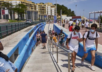 Máscara na rua acaba no próximo domingo