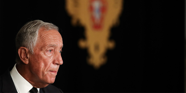 Jorge Sampaio, antigo Presidente da República, morreu esta sexta-feira aos 81 anos. A reação de Marcelo Rebelo de Sousa. 11 Jorge Sampaio, antigo Presidente da República, morreu esta sexta-feira aos 81 anos. A reação de Marcelo Rebelo de Sousa.