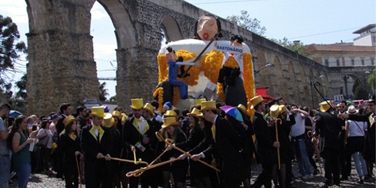 Queima das Fitas em Coimbra dependente da DGS 12 Queima das Fitas em Coimbra dependente da DGS