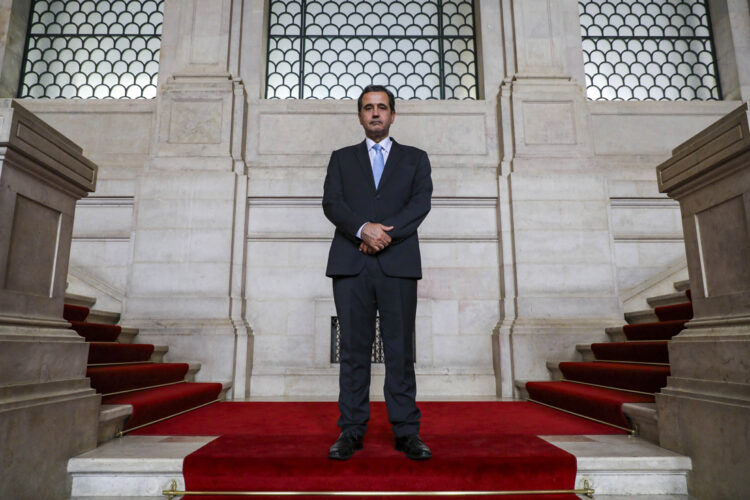 CCP: “Pandemia piorou a vida dos emigrantes portugueses e património associativo é incerto” 11 CCP: “Pandemia piorou a vida dos emigrantes portugueses e património associativo é incerto”