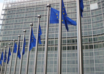 Comissão Europeia vai pedir esclarecimentos ao Governo português sobre Orçamento para 2022