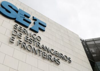Extinção do SEF aprovada na especialidade no parlamento