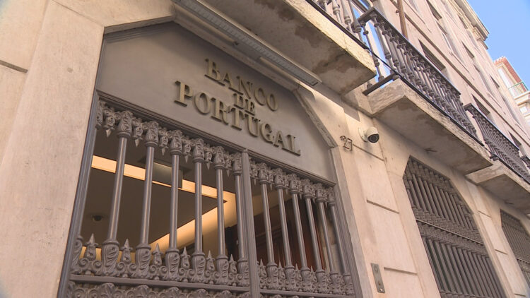 Remessas dos emigrantes sobem 1,8% em agosto para 308 milhões de euros