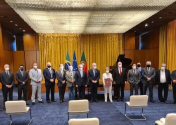 Secretária de Estado das Comunidades faz balanço “muito positivo” da viagem ao Brasil