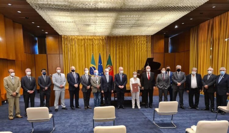 Secretária de Estado das Comunidades faz balanço “muito positivo” da viagem ao Brasil