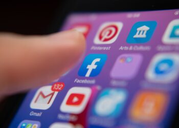 Portugueses e as Redes Sociais: Facebook "domina", mas Instagram, Whatsapp e TikTok aumentam notoriedade diz estudo