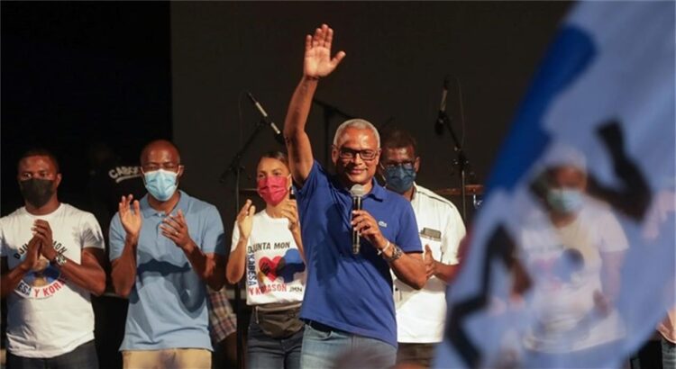 Cabo Verde. Novos ministros empossados após reajuste governamental 11 Cabo Verde. Novos ministros empossados após reajuste governamental