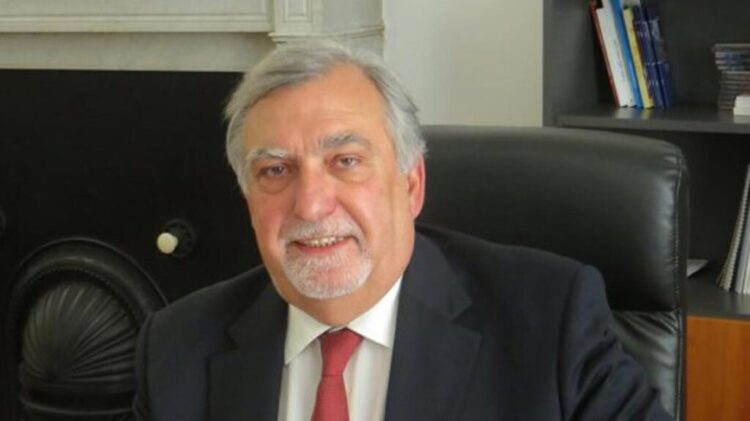 A multilateralidade e o reforço da lusofonia 11 Vítor Ramalho