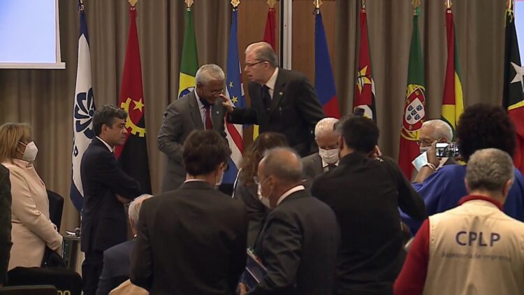 Acordo de mobilidade e desafios no seio da CPLP em destaque no seminário “25 anos de CPLP – Jornada Agostinho da Silva” 11 Acordo de mobilidade e desafios no seio da CPLP em destaque no seminário “25 anos de CPLP – Jornada Agostinho da Silva”