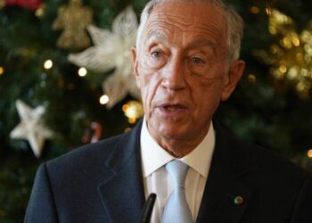 Covid-19: PR considera "muito equilibradas" novas medidas