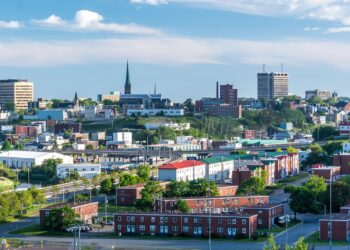 Empresária quer mais portugueses no este do Canadá